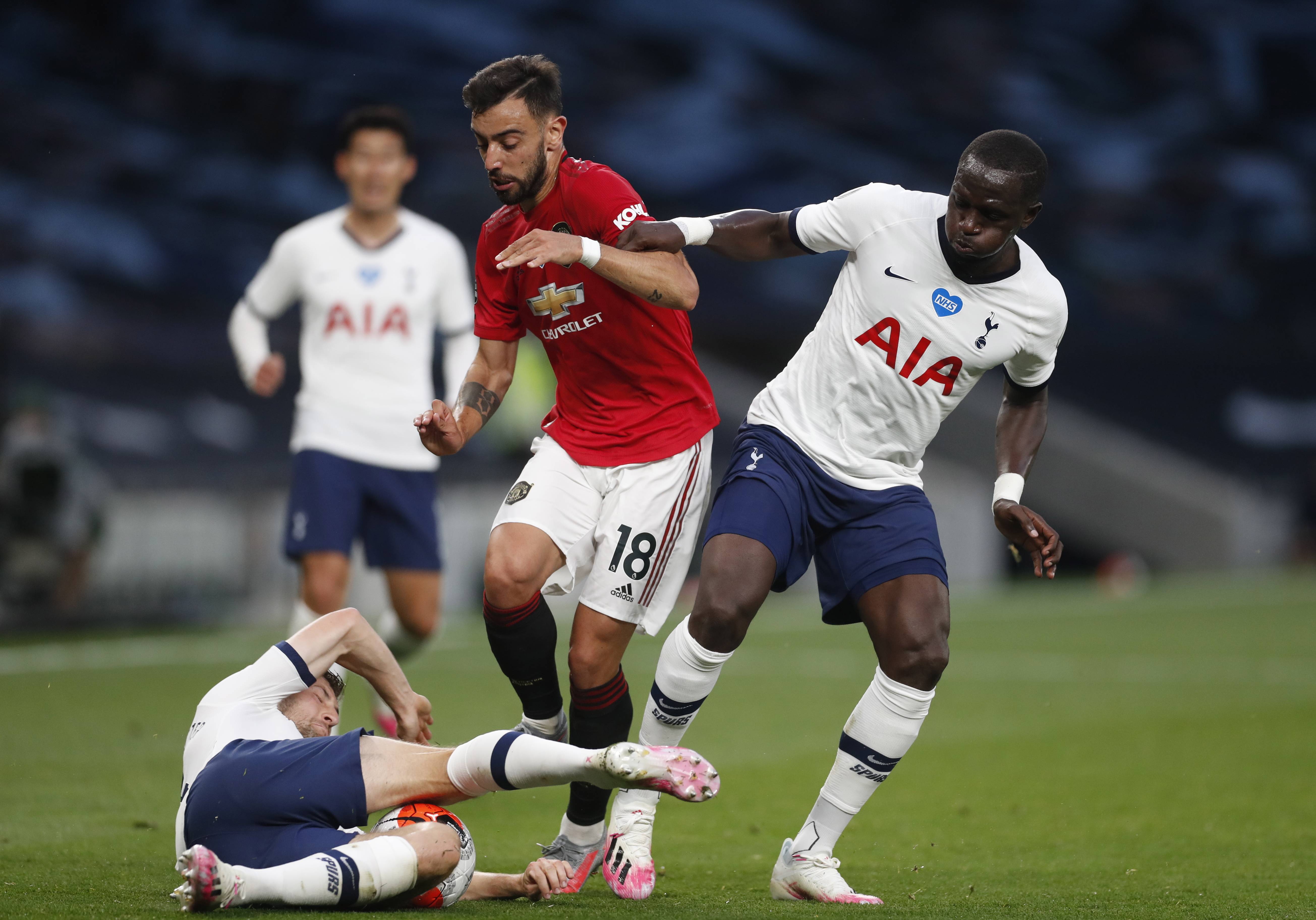 以中场球员 以中场球员